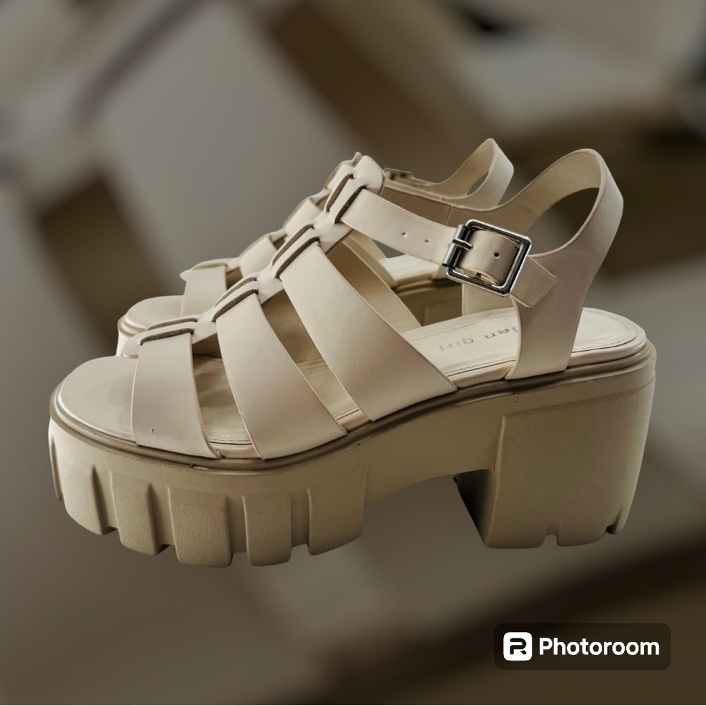 NWT/Box Madden Grill Gladiator Chunky Candles size 9